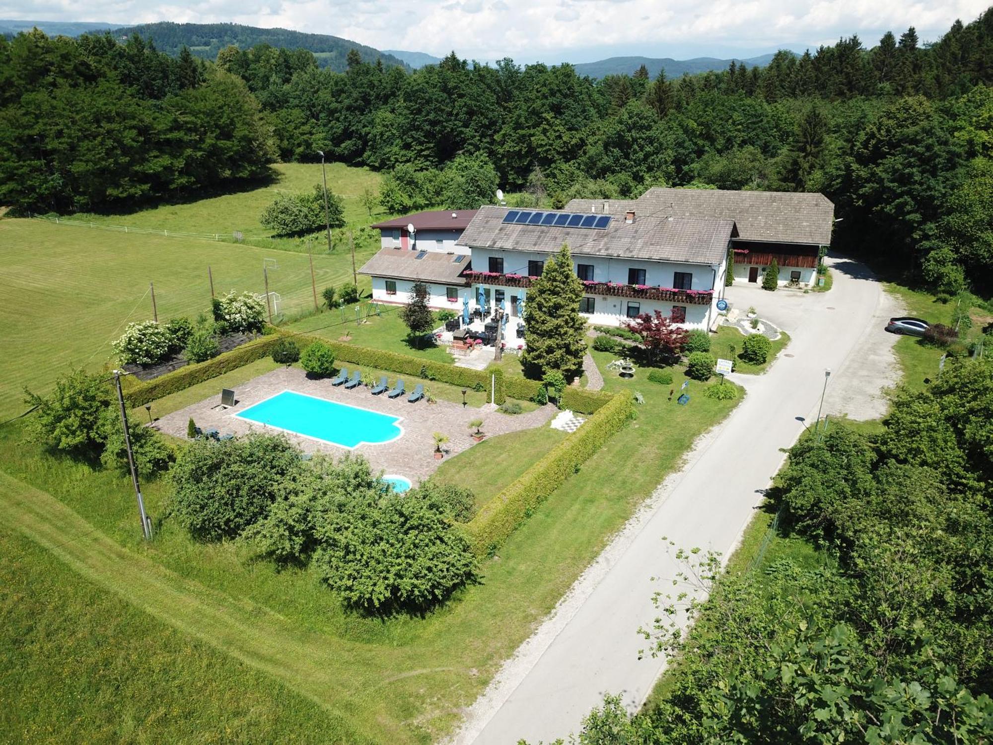 Gasthof Waldwirt Sankt Kanzian am Klopeiner See Dış mekan fotoğraf