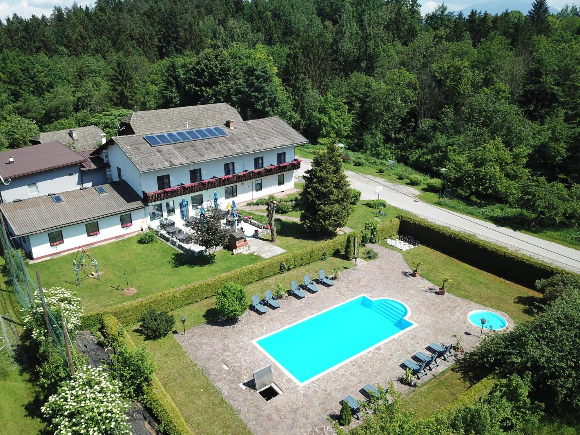 Gasthof Waldwirt Sankt Kanzian am Klopeiner See Dış mekan fotoğraf